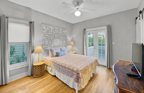 Seaside Casa | Good For You 3 Bedroom Home by Redawning