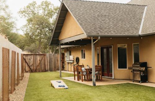 Mariposa Casa | Good Girl's Peak Paradise with bbq and fire pit