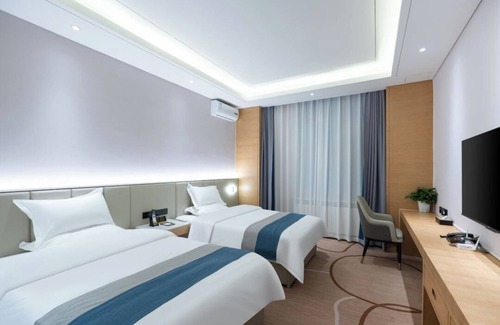 Xinshi District Hotel | Good Hang Hotel Urumqi Diwopu Airport