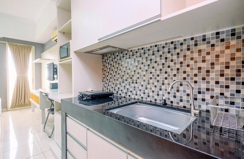 Pondokcina Apartamento | Good Location And Cozy Studio Margonda Residence 2 Apartment