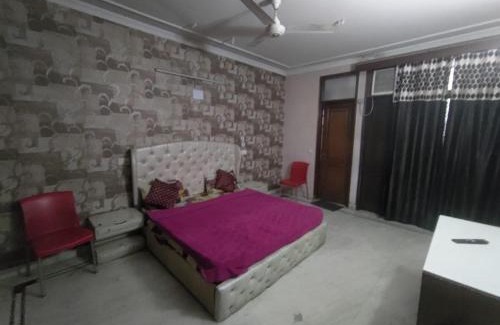 Malviya Nagar Apartamento | Good place for parties and stays