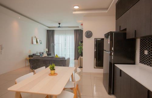 Kampung Sungai Nibong Apartamento | Good Seaview Condo, near Queensbay