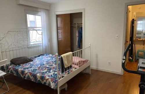 East Flushing Casa | Good side