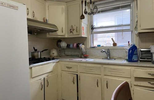 East Flushing Casa | Good side