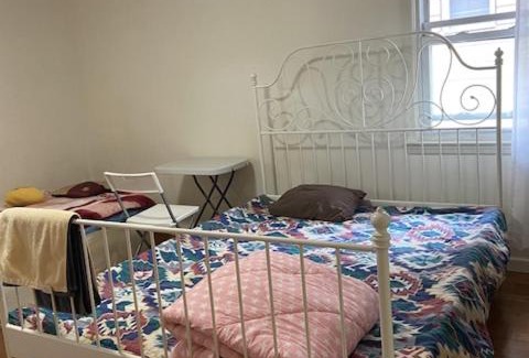 East Flushing Casa | Good side