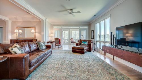 Debordieu Colony Villa | Good Trouble villa by Peace Vacations