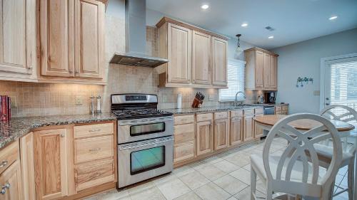 Debordieu Colony Villa | Good Trouble villa by Peace Vacations