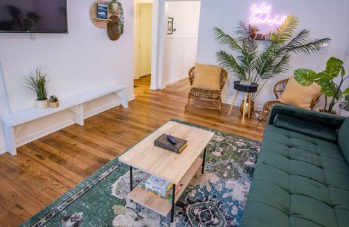 Summerlee Casa | Good Vibes Bungalow - minutes from NRG National Park & Ace Adventure Park