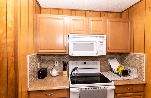 Bushkill Chalet De Esquí | Good Vibes Chalet With Private Hot Tub & Sauna in Saw Creek Private Community