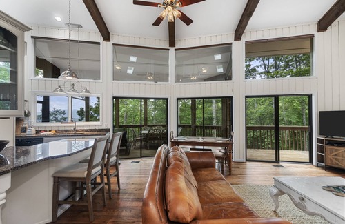 Cullowhee Casa | Good Vibes Only! - With firepit and view of Lake Glenville
