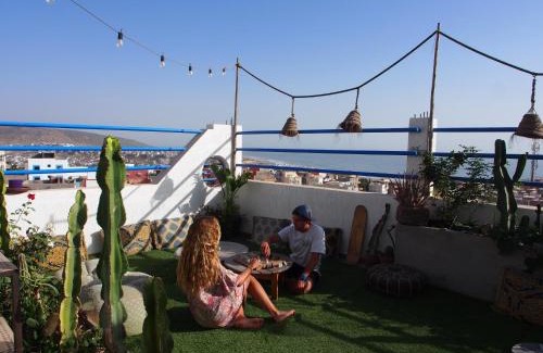 Tamrhakht Cama Y Desayuno | Good Wave Surf House