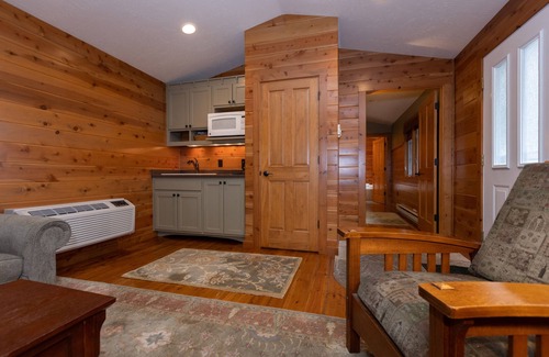 Baileys Harbor Hotel | Gordon Lodge