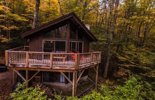 Wevertown Chalet De Esquí | Casa tranquila con cubierta envolvente, a 5 minutos de Gore Mtn y North Creek