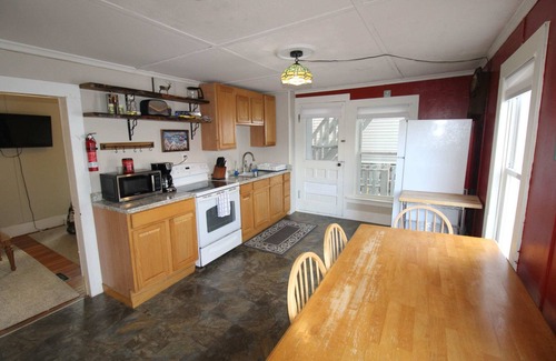 North Creek Casa | Gore Mountain Getaway Huge house with 3 Apartments