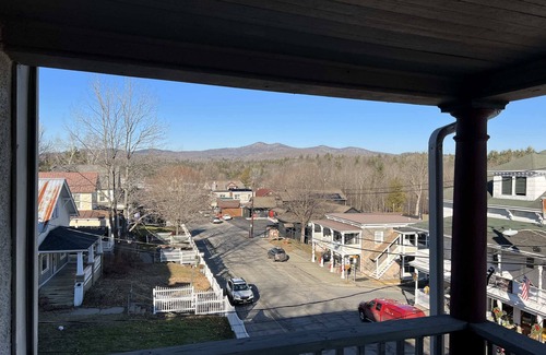 North Creek Casa | Gore Mountain Getaway Huge house with 3 Apartments