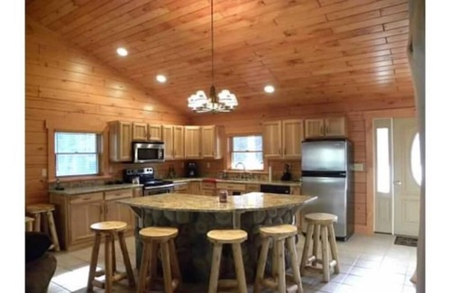 North Creek Cabina | Gore Mountain Log Cabin Getaway