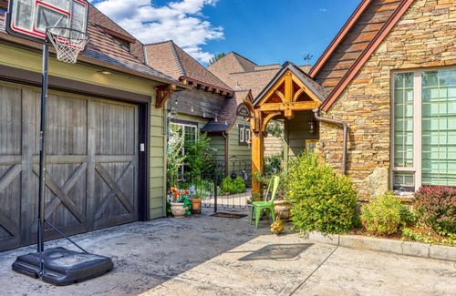Southwest Bend Casa | Gorge View Chalet