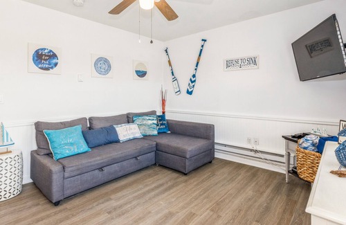 Lavallette Condominio | Hermoso condominio de 1 dormitorio completamente amueblado en el corazón de la costa