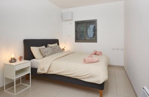 Mea She'arim Apartamento | Gorgeous 1 Bedroom - Shirat Haneviim