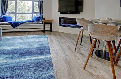 Nordic Estates Condominio | 🏘Gorgeous 1 Bedroom Suite🛏Free Parking/Creekside