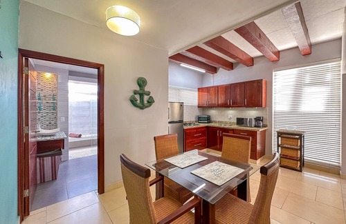 El Cortecito Apartamento | Gorgeous 1 BR PH Apartment w Jacuzzi
