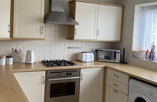 South Richmond Casa | Gorgeous 2-Bed Apt in Leafy Richmond!
