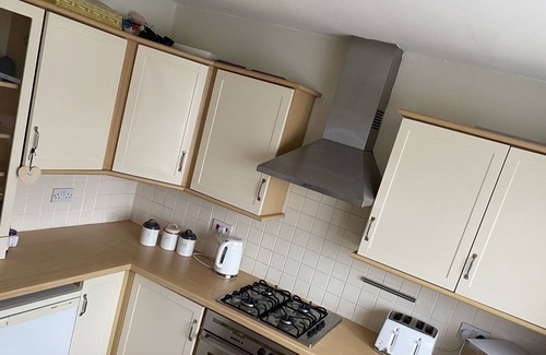 South Richmond Casa | Gorgeous 2-Bed Apt in Leafy Richmond!