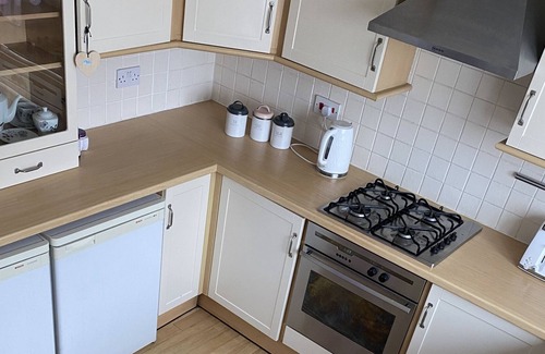 South Richmond Casa | Gorgeous 2-Bed Apt in Leafy Richmond!