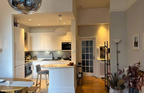 Camden Condominio | Gorgeous 2 bedroom flat in charming Swiss Cottage