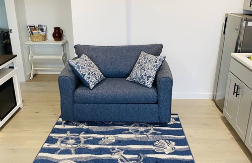 West Tremont Apartamento | Gorgeous 2 bedroom apartment in new house with waterfront views in Duck Cove