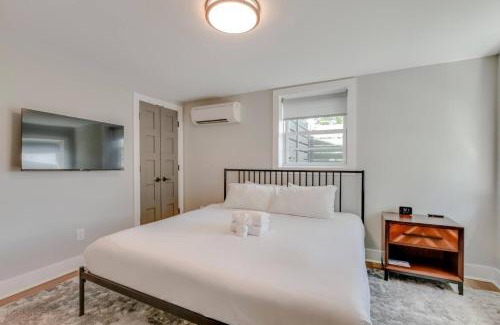 Franklin Casa | Gorgeous 2 Bedroom Historic Franklin Quadplex