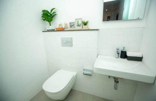 Dzorwulu Apartamento | Gorgeous 2 Bedroom Unit by Kozo Restaurant and Skybar