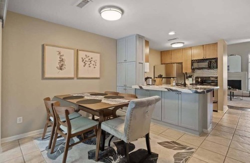 Cameron Wood Casa | Gorgeous 2 BR near Carowinds - Patio - Pool