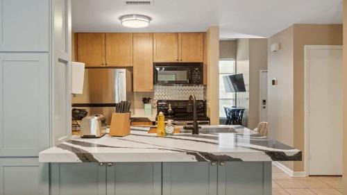 Cameron Wood Casa | Gorgeous 2 BR near Carowinds - Patio - Pool
