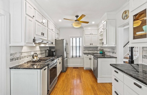 Ocean Grove Casa | Gorgeous, 2-BR House w/Huge Back Terrace + On-Site Free PARKING in Ocean Grove!
