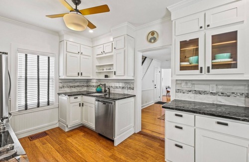 Ocean Grove Casa | Gorgeous, 2-BR House w/Huge Back Terrace + On-Site Free PARKING in Ocean Grove!