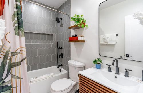 Hillcrest Casa | Gorgeous 2bd 2ba House - Balboa Park Zoo Downtown