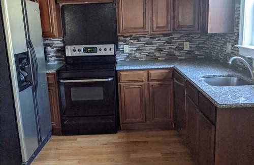 Townville Apartamento | Gorgeous 2br/2ba townhome on Lake Hartwell with shared dock privileges