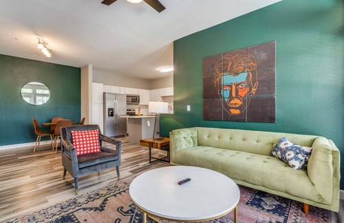 McNeil Apartamento | Gorgeous 2BR in Champion City 0530