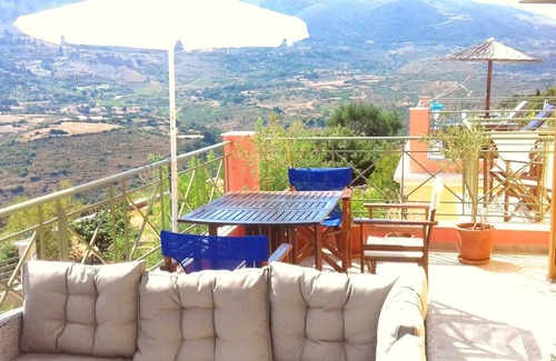Angon Villa | Hermosa villa de 3 dormitorios y 110 m2 cerca del mar [MHTE0458K0469201]