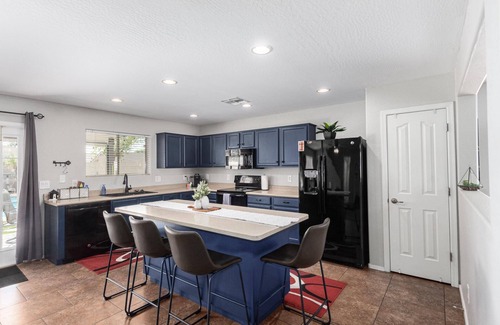 Pecan Creek Casa | Gorgeous 3 bed / 2.5 Bath w/ Heated Pool in San Tan Valley