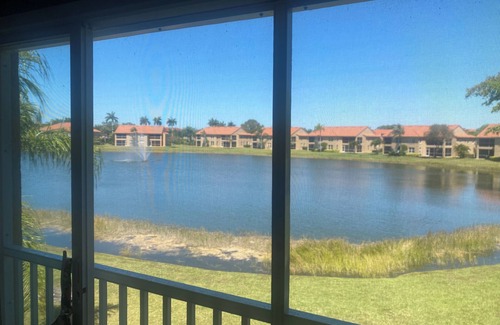 Naples Condominio | Gorgeous 3-bedroom condo in delightful Naples with WiFi, fitness room, 3 pools