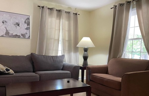 Wilson Casa | Gorgeous 3-BR home in Wilson