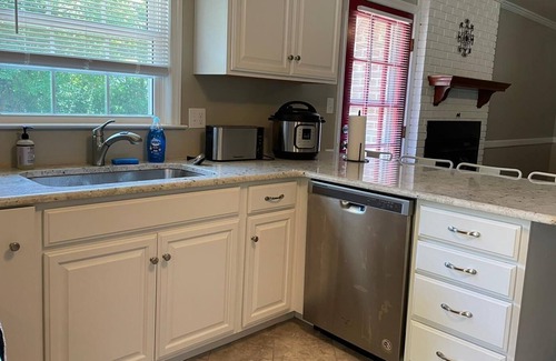 Wilson Casa | Gorgeous 3-BR home in Wilson
