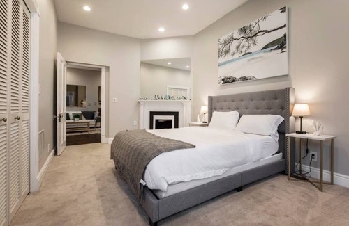 Clifton Casa | Gorgeous 3BR 2BA on Frankfort | by Cozysuites