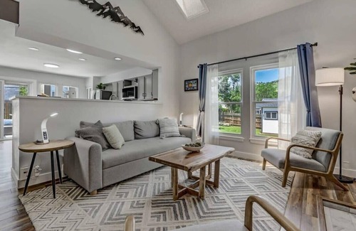 Northwest Colorado Springs Casa | Gorgeous 3BR b/t Garden of the Gods & the USAFA