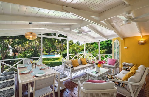 Speightstown Villa | Gorgeous 4 bedroom family villa only 4 mins walk to Mullins beach