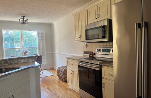 Plantation South Casa | Gorgeous 4-bedroom house with a beautiful pool and a garden oasis.