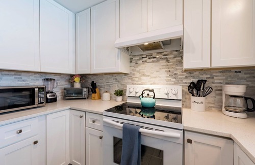 Bayshore Gardens Casa | Gorgeous 4-bedroom Pool House in Bradenton with WiFi and AC