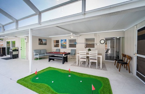 Bayshore Gardens Casa | Gorgeous 4-bedroom Pool House in Bradenton with WiFi and AC